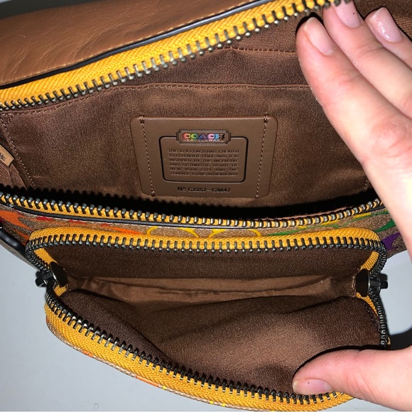 Coach Pride Track Belt Bag In Rainbow Signature Canvas! Like new ! - Picture 6 of 12